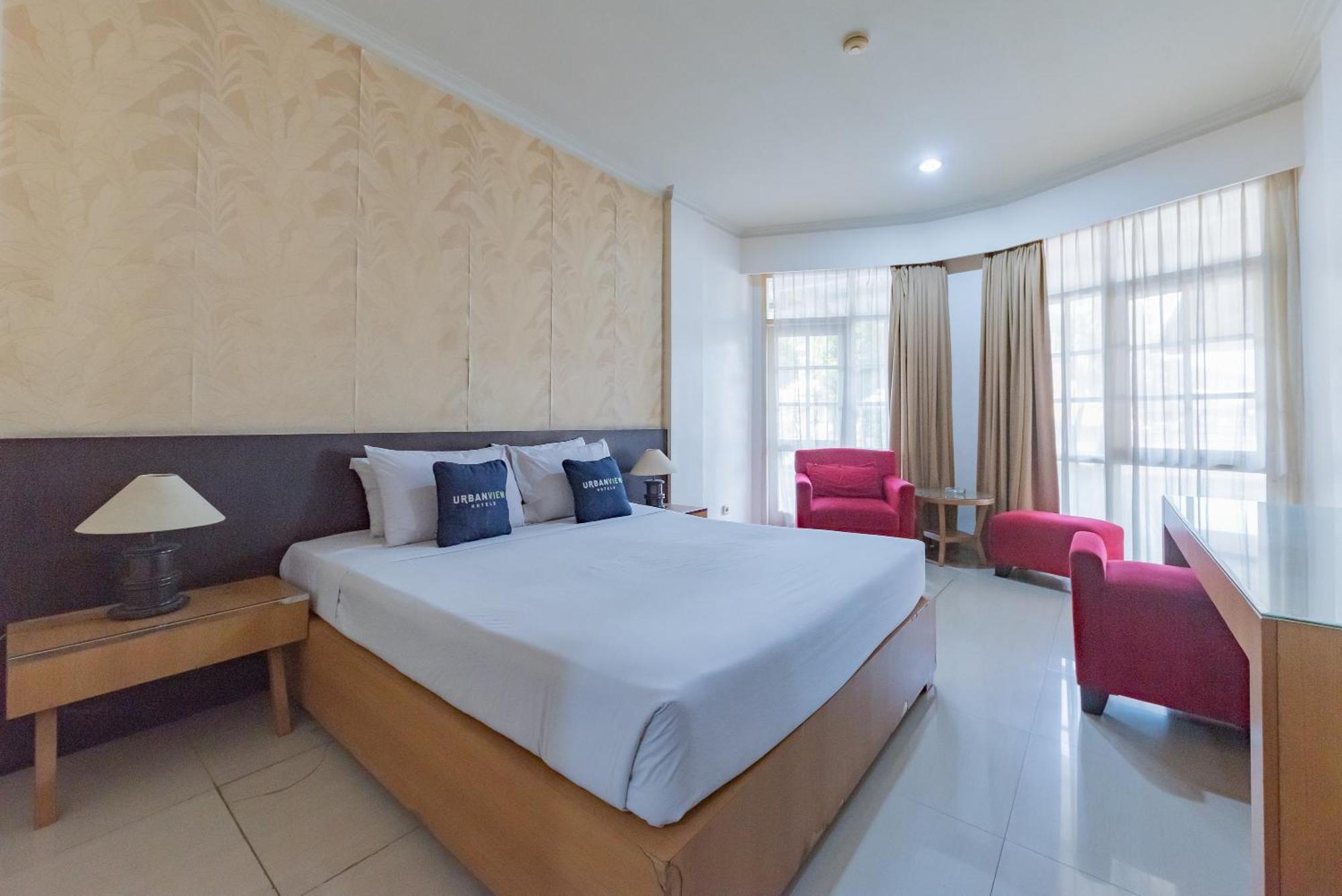 Urbanview Hotel Crown Tasikmalaya By Reddoorz Esterno foto