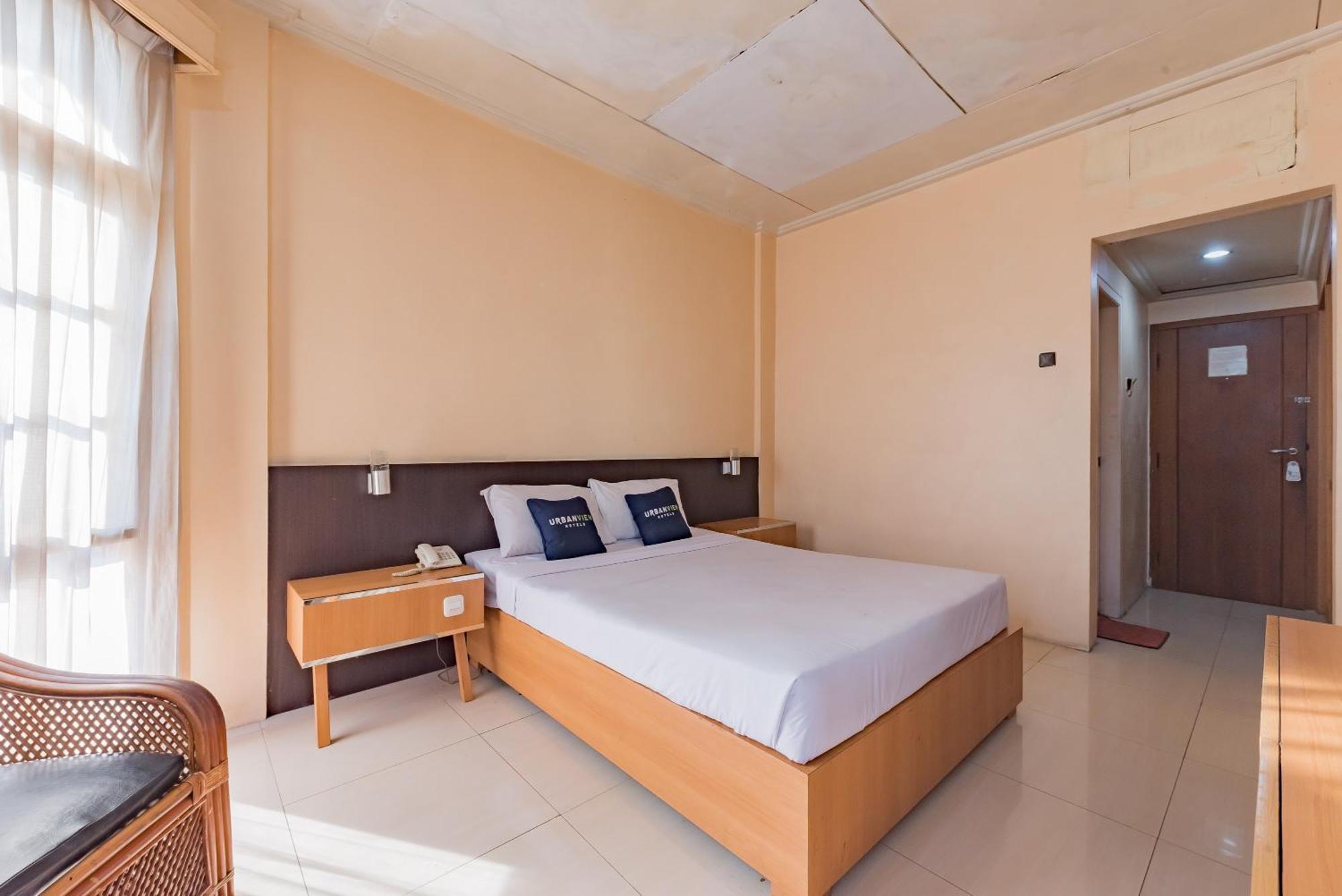 Urbanview Hotel Crown Tasikmalaya By Reddoorz Esterno foto